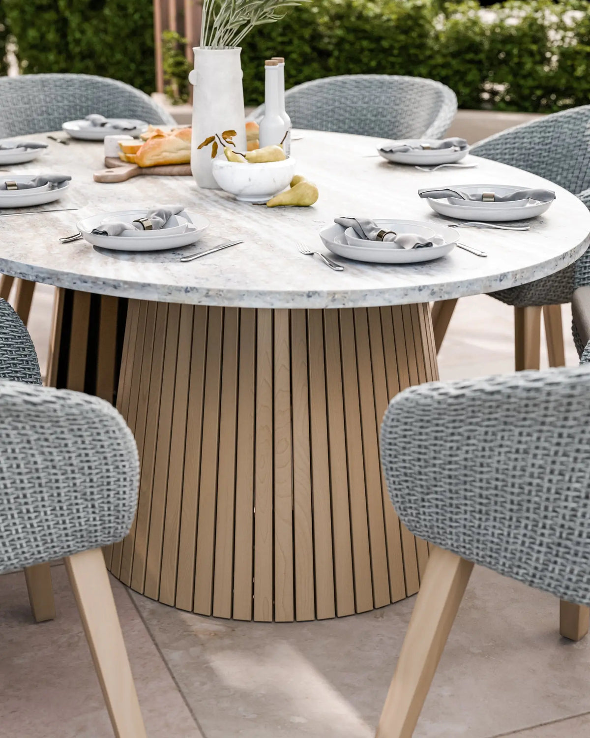 Royalcraft Outdoor Furniture Jupiter 8 Seater Ellipse D Conical Dining Set with Sol Dining Chairs House of Isabella UK