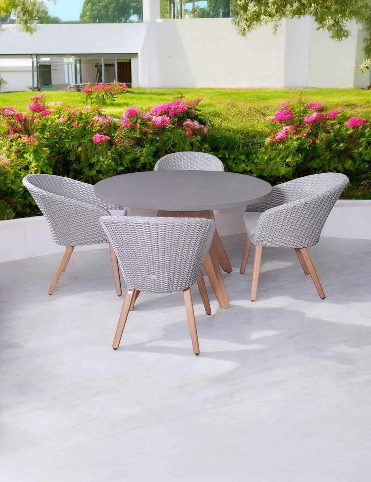 Royalcraft Outdoor Furniture Luna 4 Seater Round Concrete Dining Set with Sol Rattan Dining Chairs House of Isabella UK