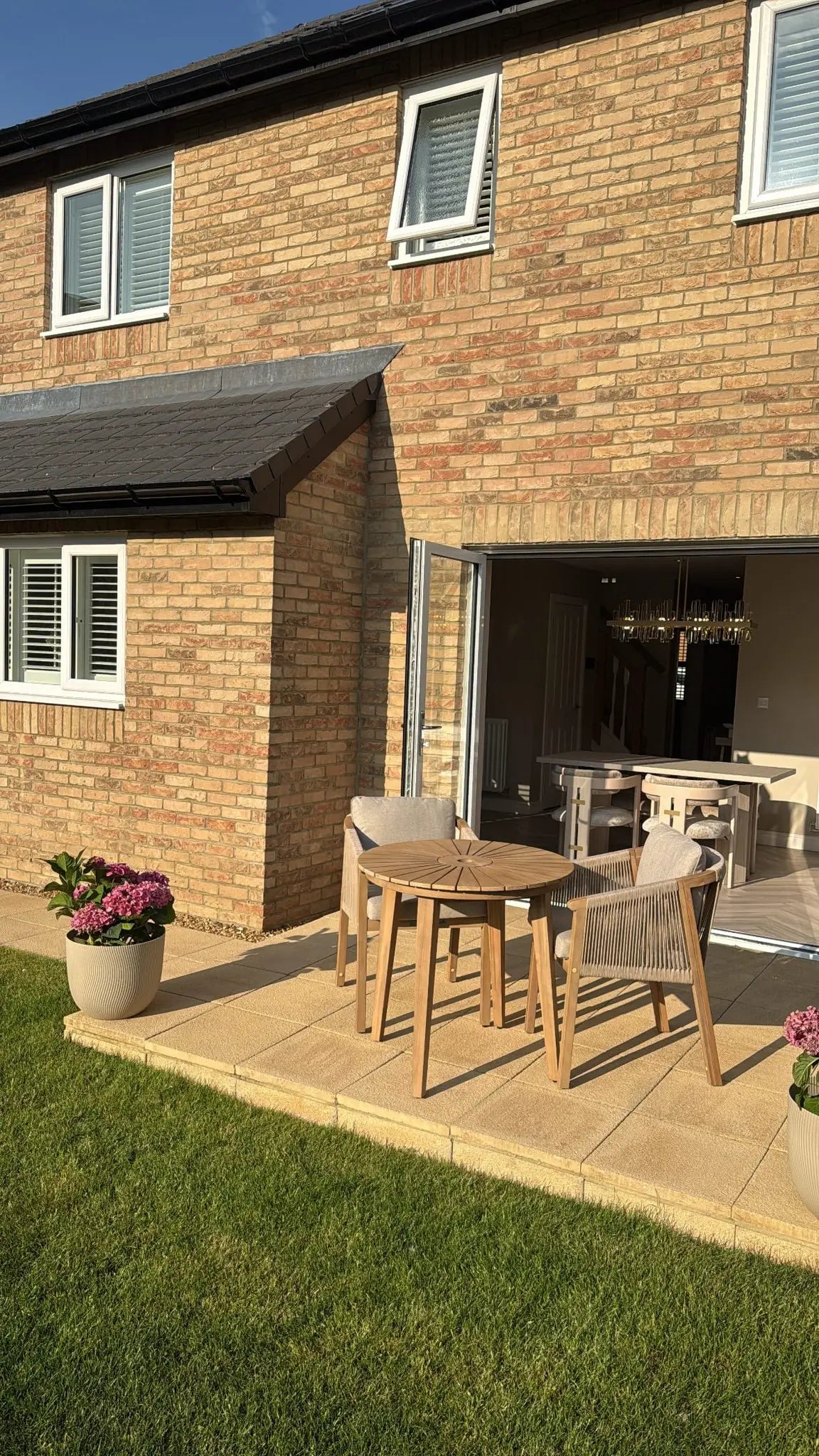 Royalcraft Outdoor Furniture Roma 2 Seater Round Sunray Bistro Set with Roma Dining Chairs House of Isabella UK