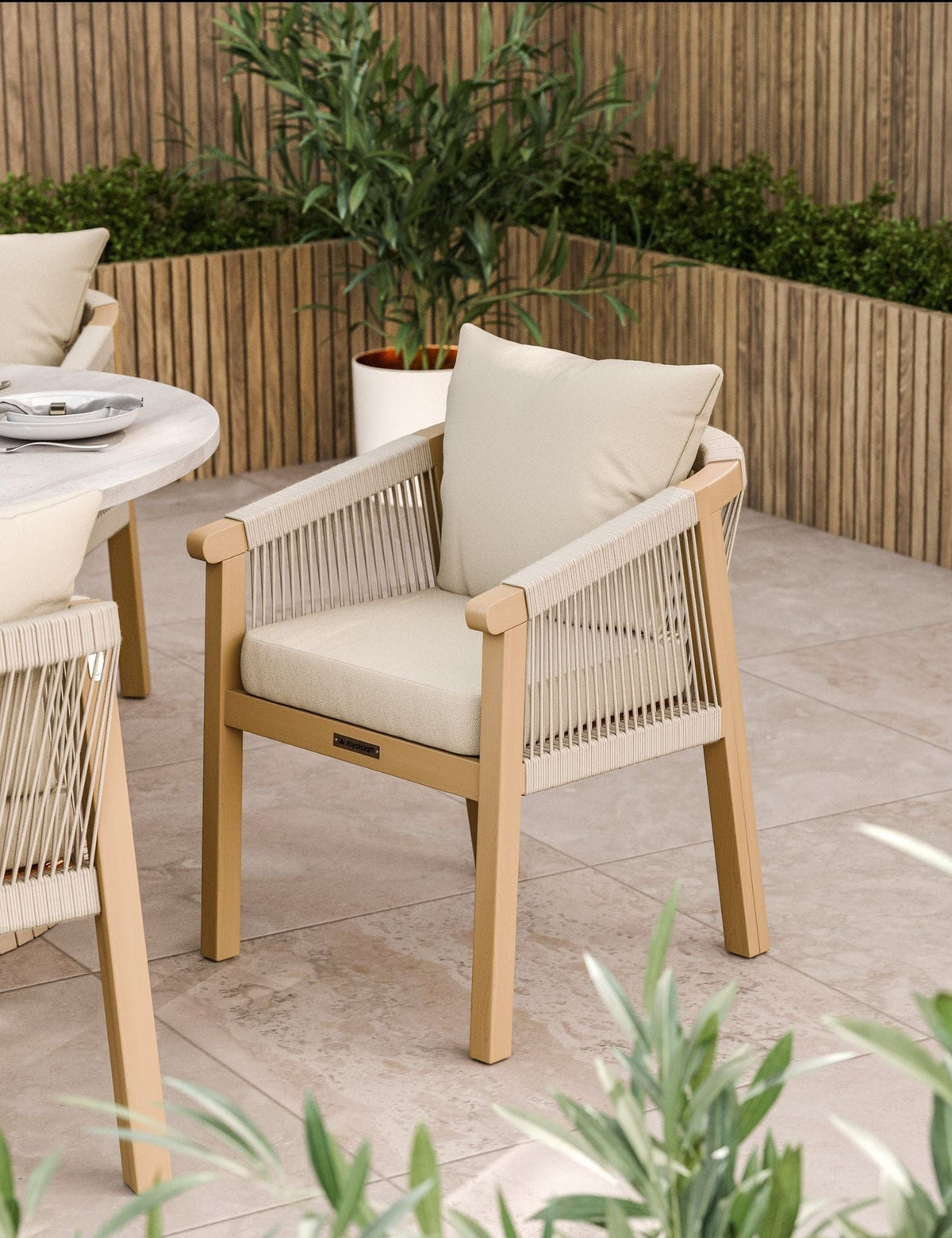Royalcraft Outdoor Furniture Saturn 6 Seater Ellipse D Conical Dining Set with Roma Dining Chairs House of Isabella UK