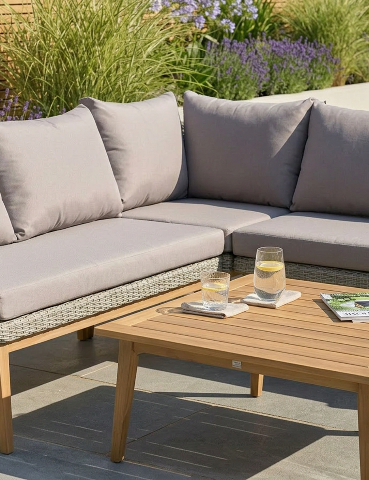Royalcraft Outdoor Furniture Sol 5 Seater Corner Lounge Set with Square Coffee Table House of Isabella UK