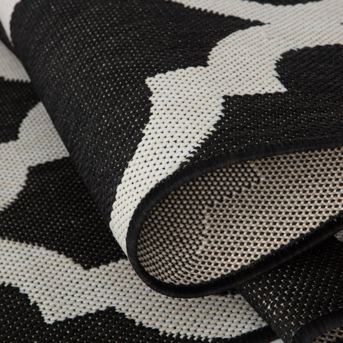 The Rugs Rugs Ecology Outdoor Rug Black | 400B House of Isabella UK