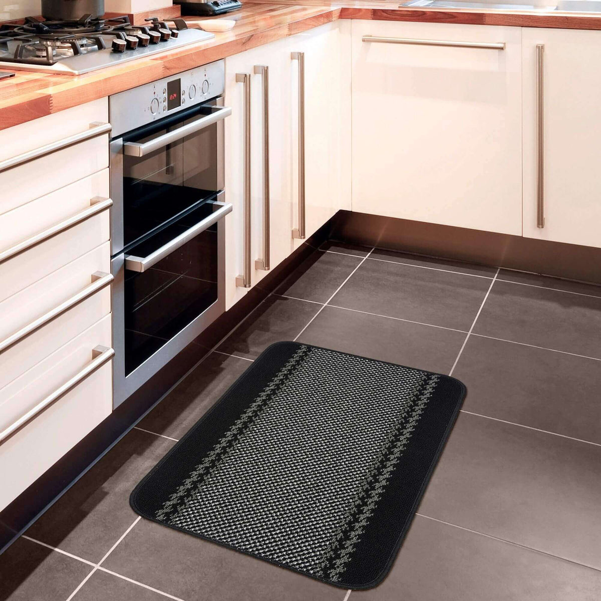 The Rugs Rugs Washable Bordered Black Rug  | 116Bl House of Isabella UK
