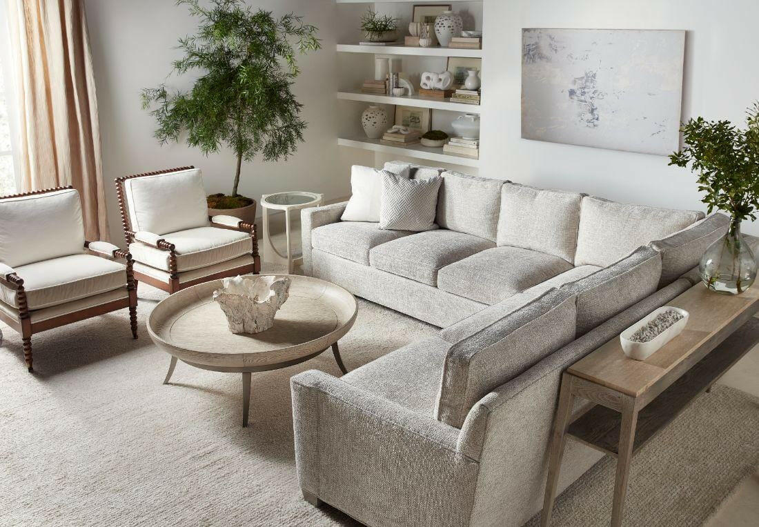 Round Coffee Table Bianca in Gowan Finish.