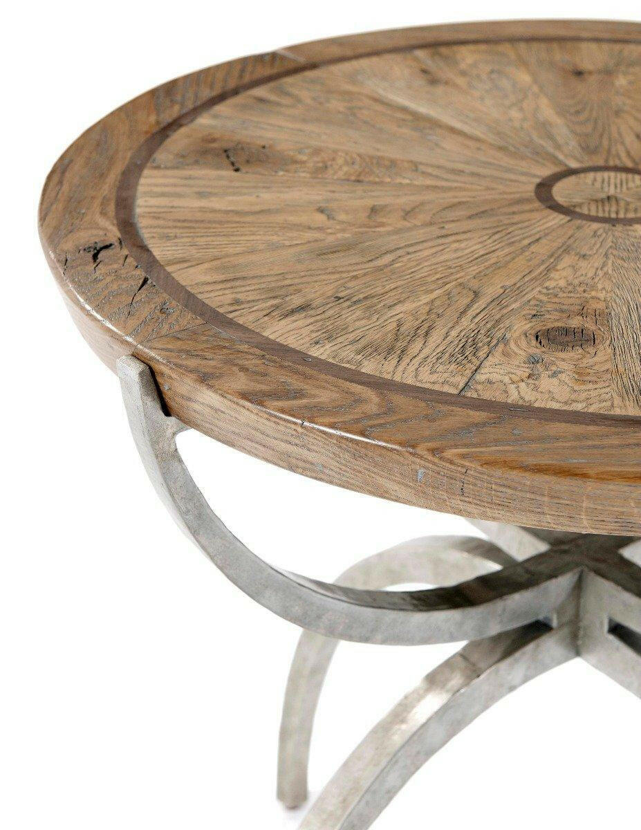 Round Side Table Weston in Echo Oak.