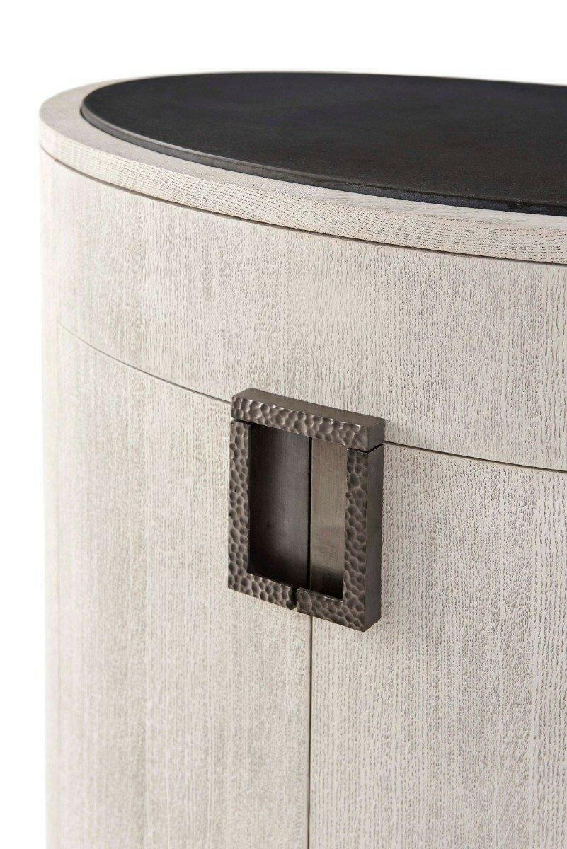 Bedside Chest Nario in Gowan Finish.