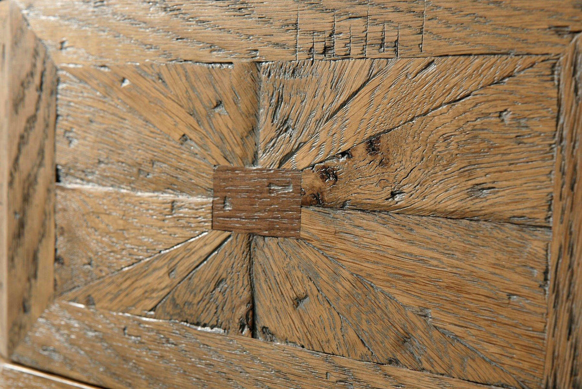 Chest of Drawers Rollin in Echo Oak.