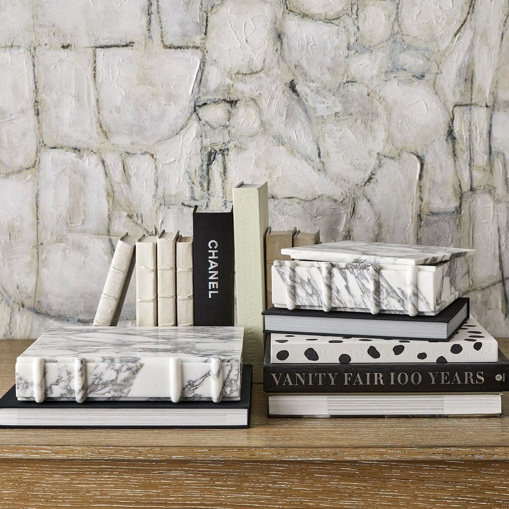 Black Label Novel Box in Arabescato Marble Large.