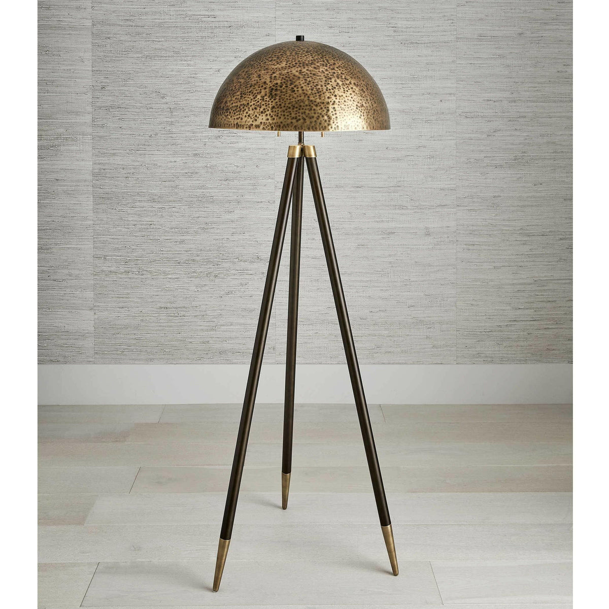 Hemi Floor Lamp.