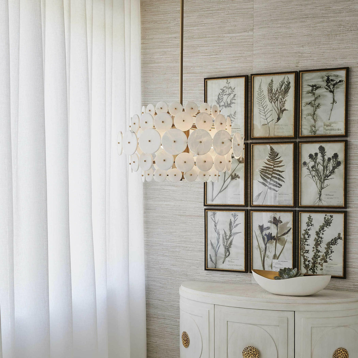 Alabaster Radiance, 8 Lt Pendant.