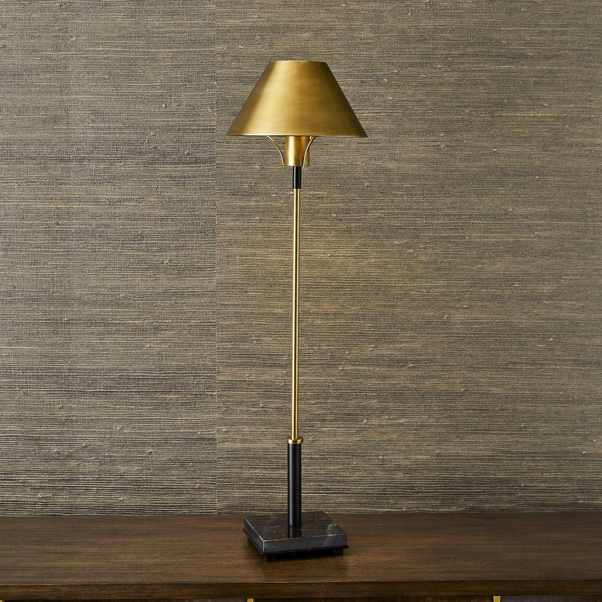 Streamline Buffet Lamp.