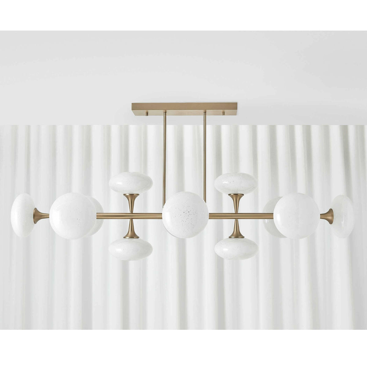 Vienna, 12 Lt Pendant.