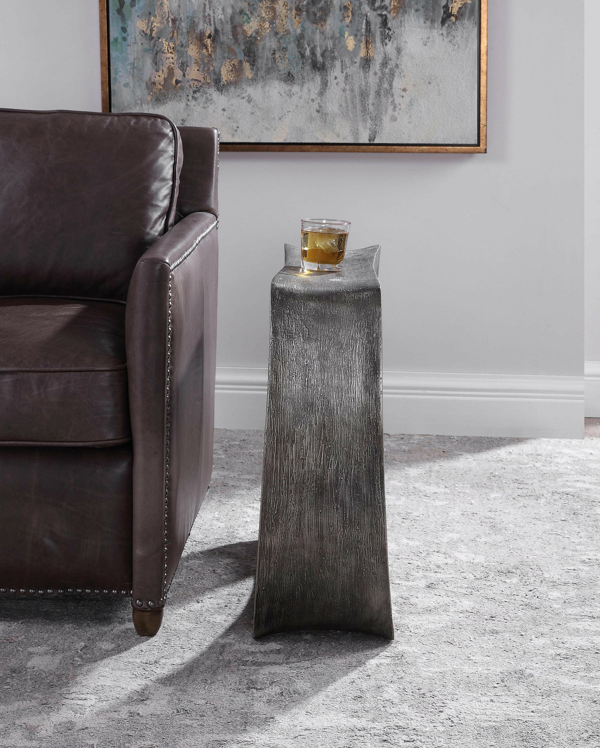 Valira Modern Accent Table.