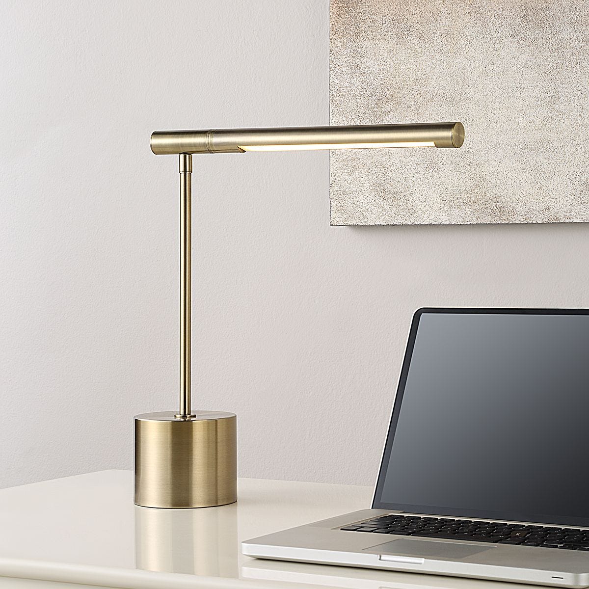 Zara Desk Lamp in Brass