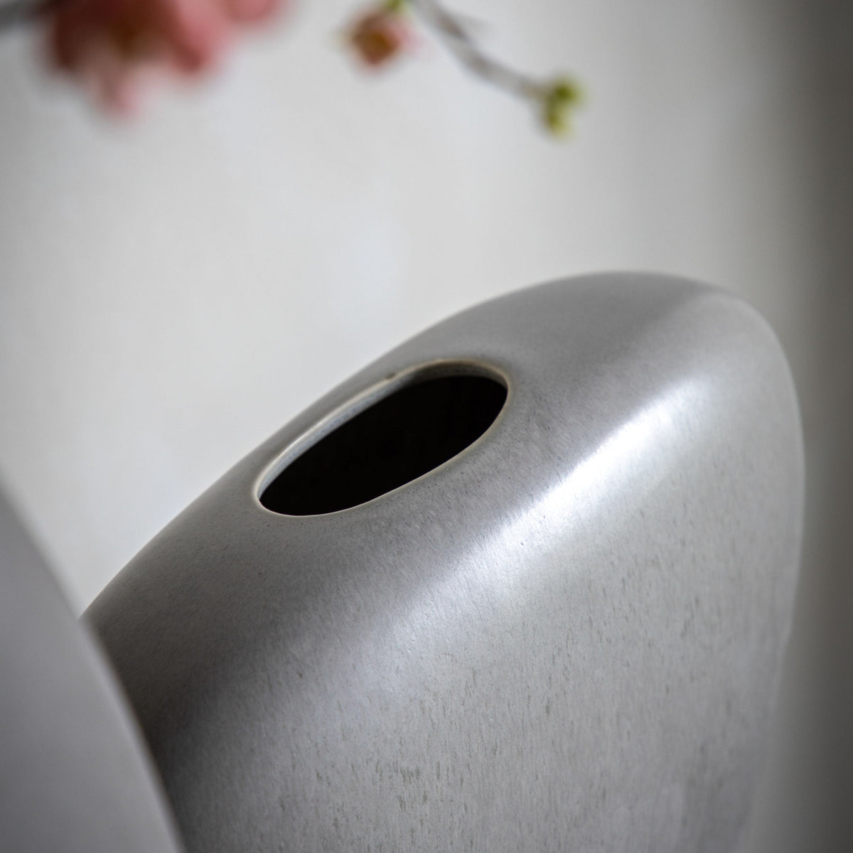 Dimmer Pebble Vase - Medium.