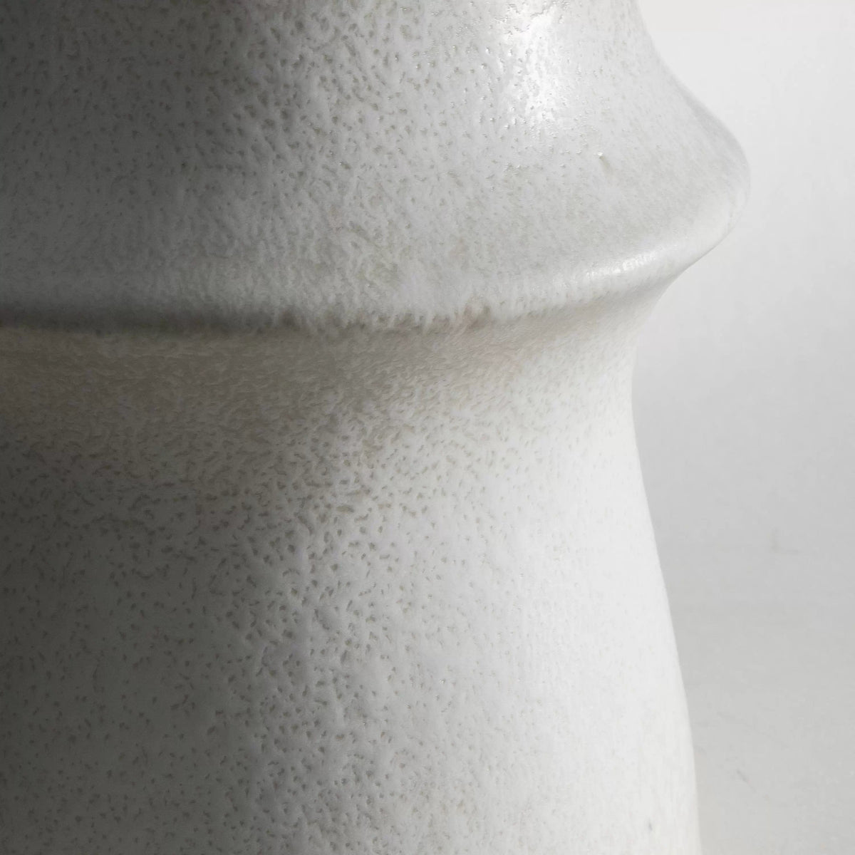 Dundon Vase White.
