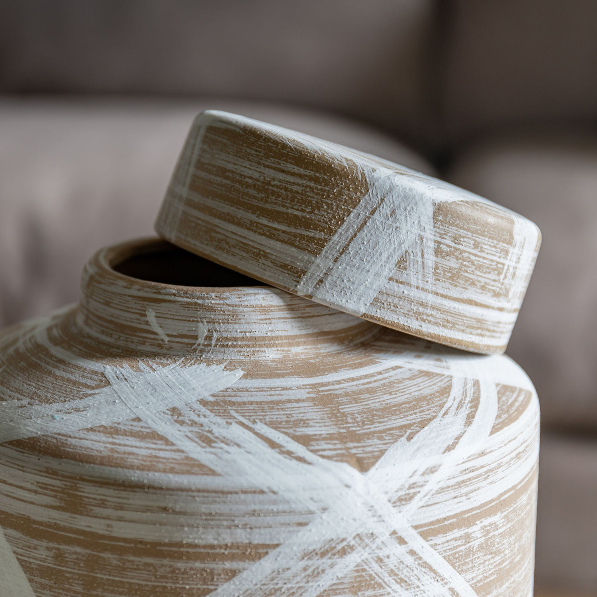 Egypt Jar Reactive Brown White.