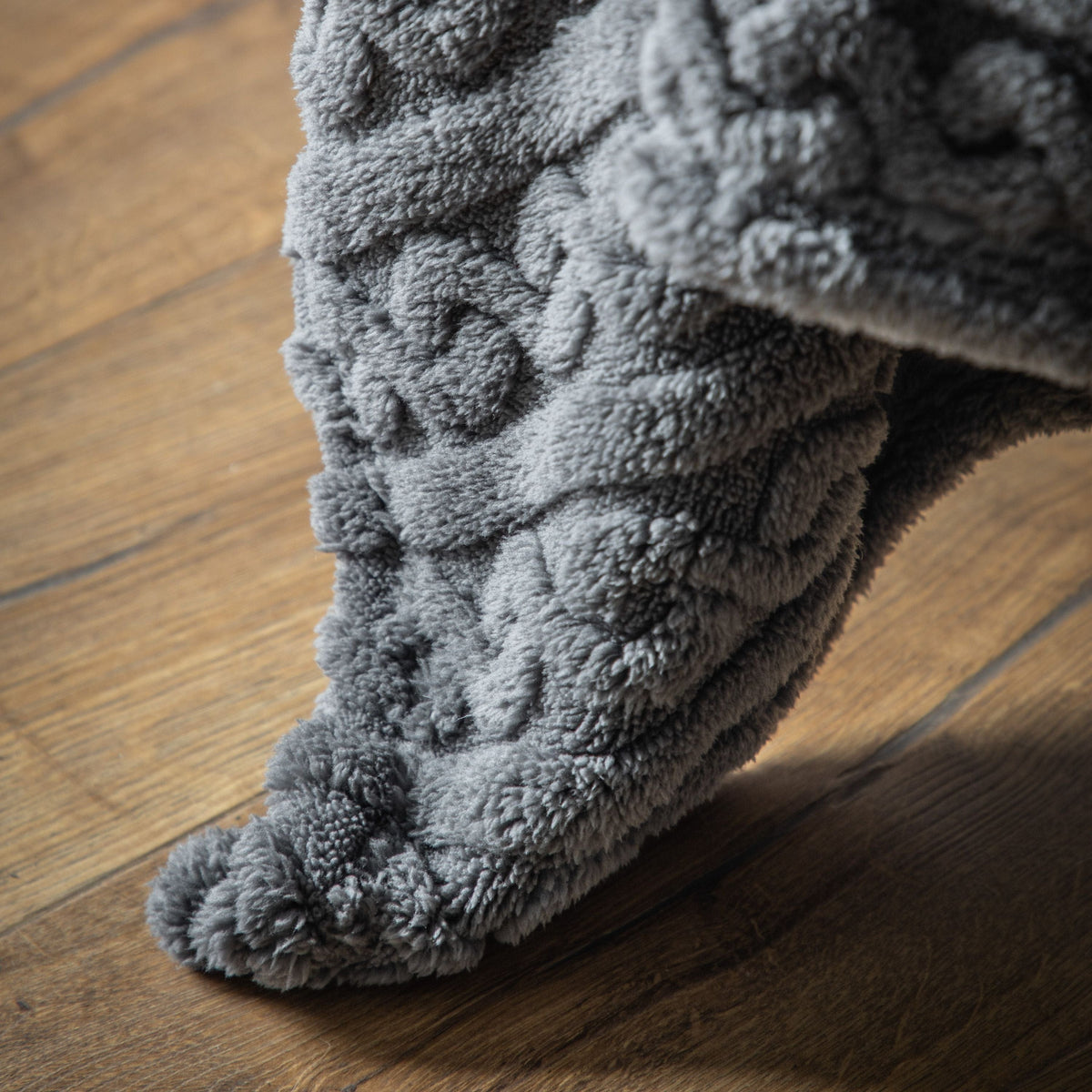 Textures Twist Knit Grey 130x170cm.