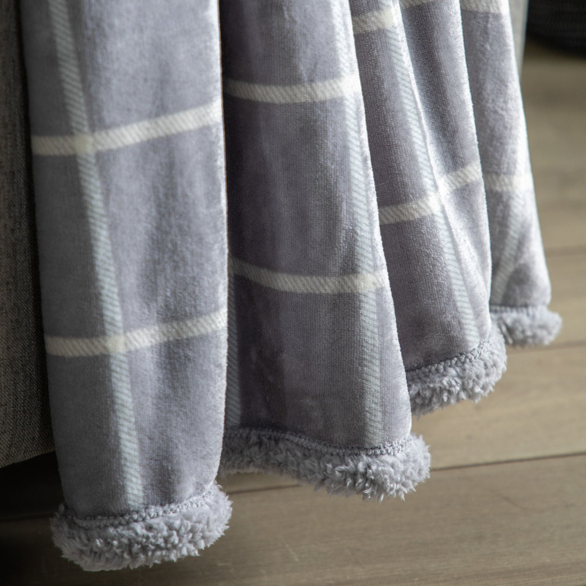 Window Payne Sherpa Throw.