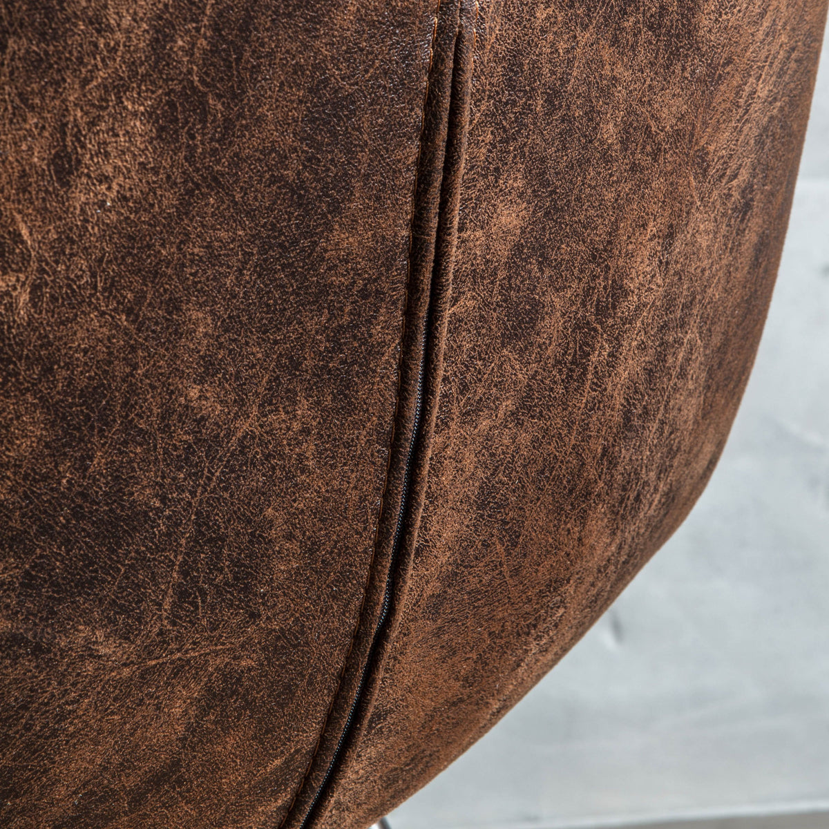 Dyche Chair Brown (2pk).