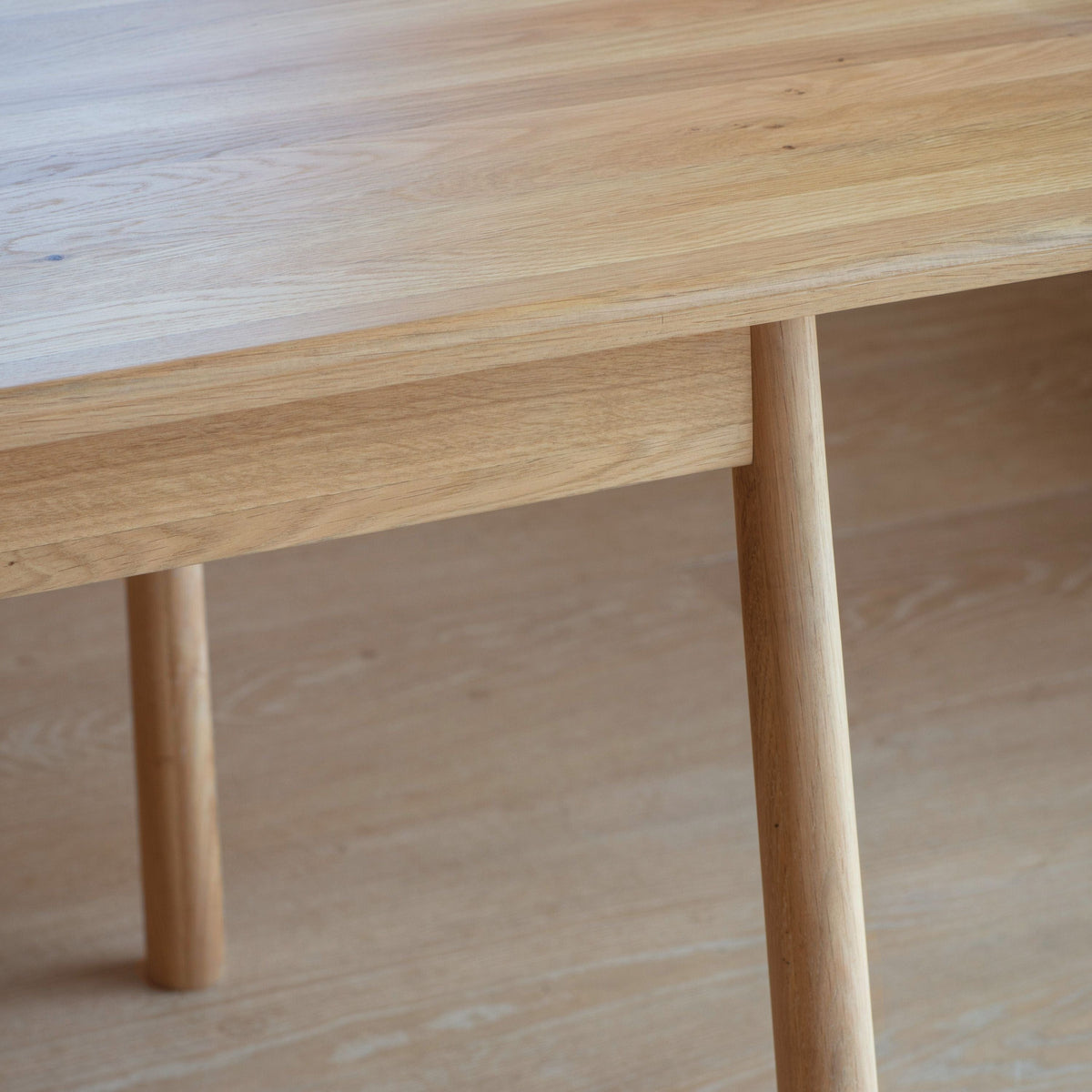 Holbeach Extending Dining Table.