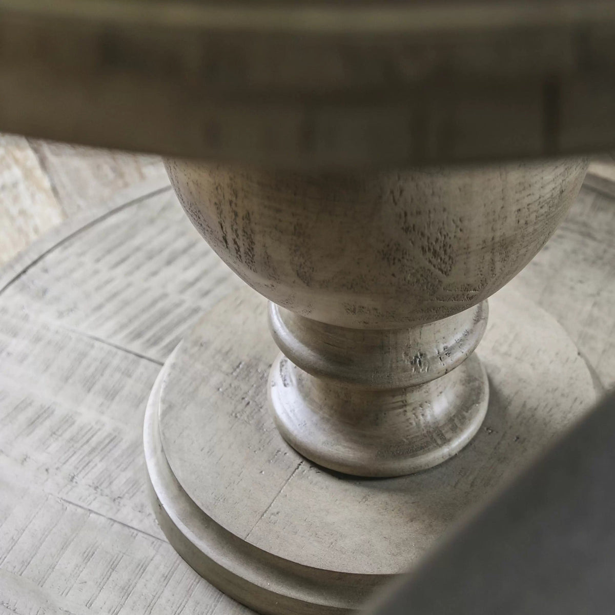 Wakefield Rnd Ext Dining Tble 1200/1600x1200x750mm.