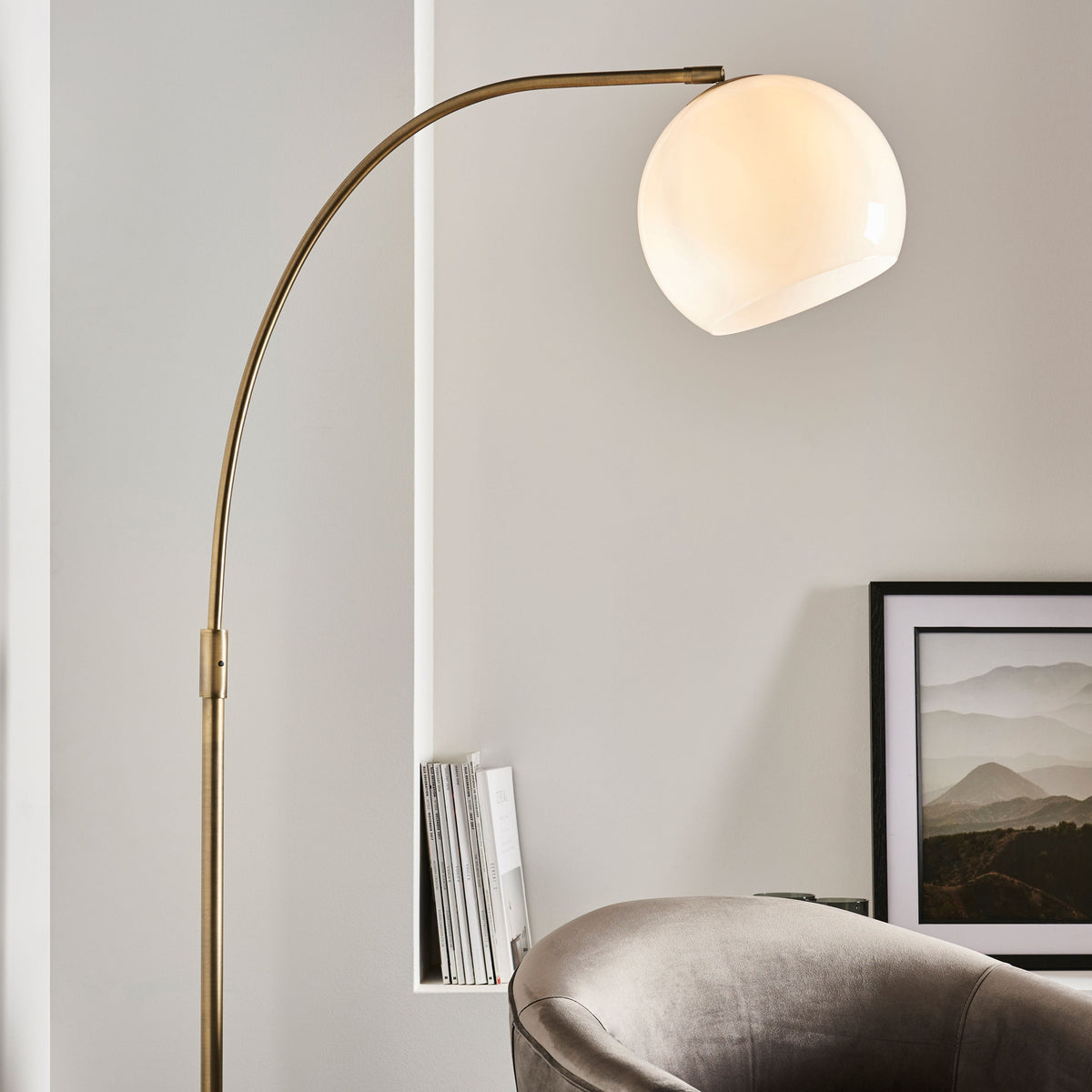 Eccles Floor Lamp Black Marble.