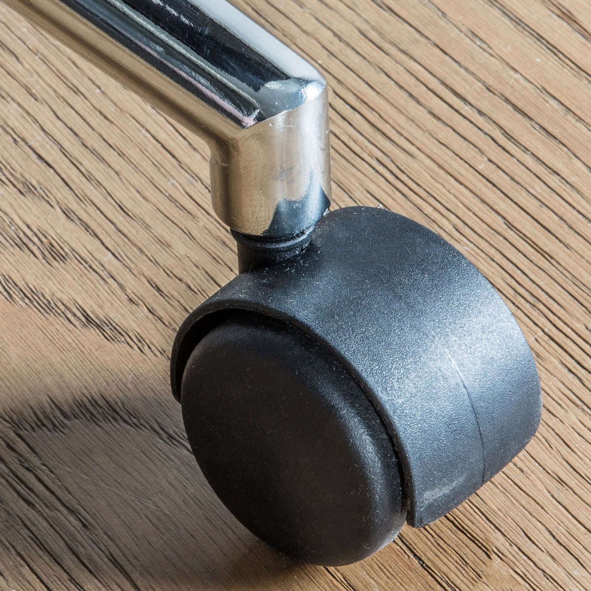 Dunball Swivel Chair Black Velvet.