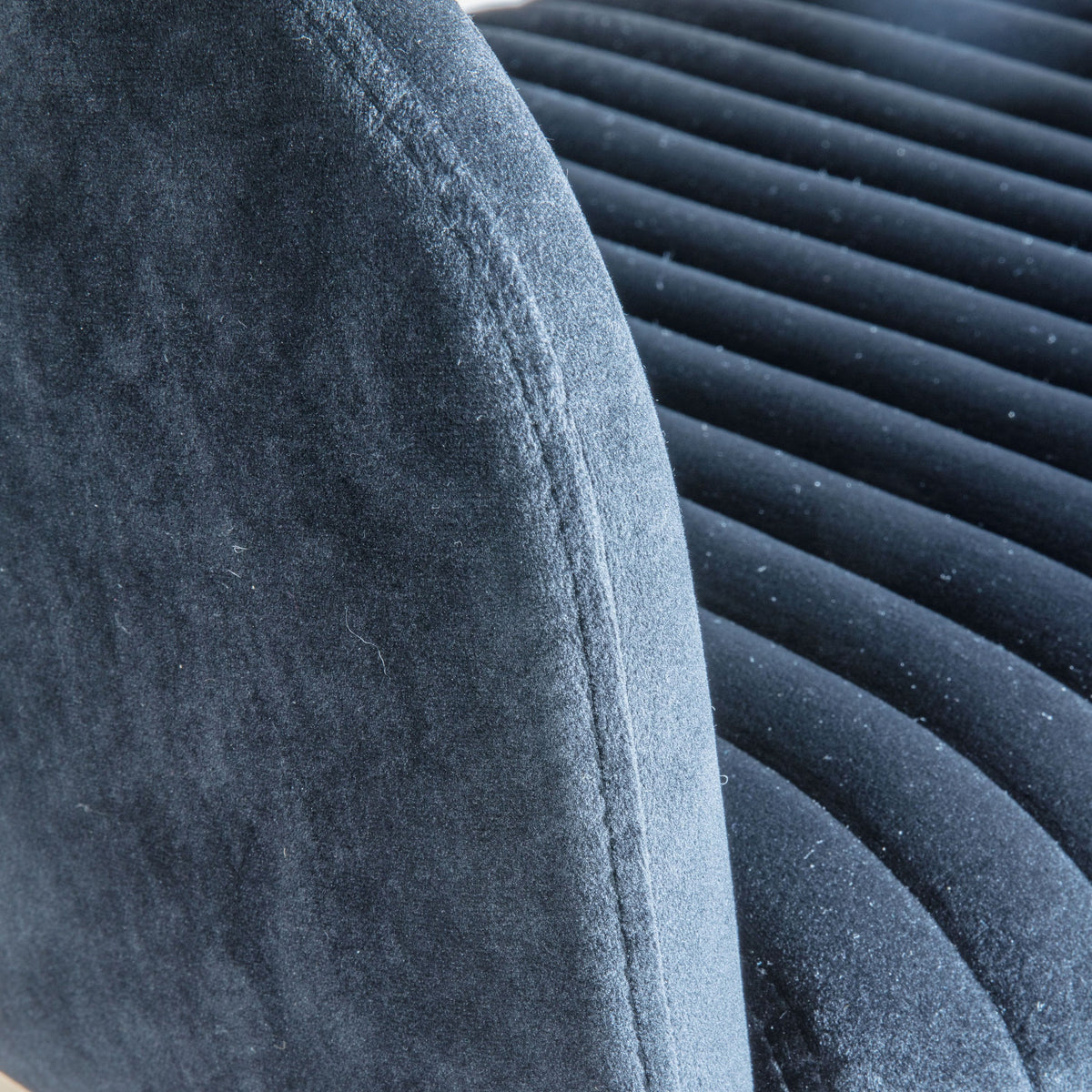 Dunball Swivel Chair Black Velvet.