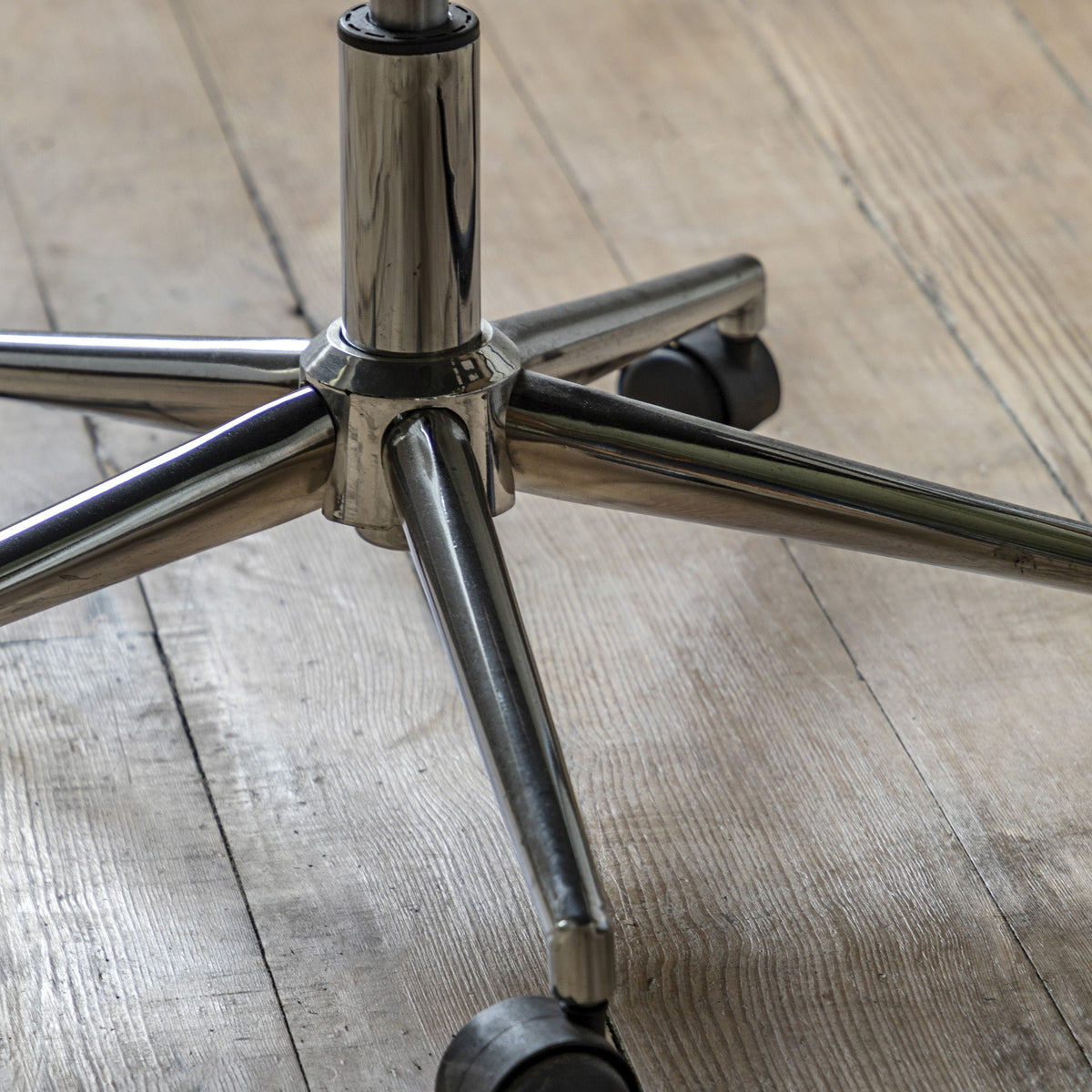 Dunball Swivel Chair Charcoal Velvet.