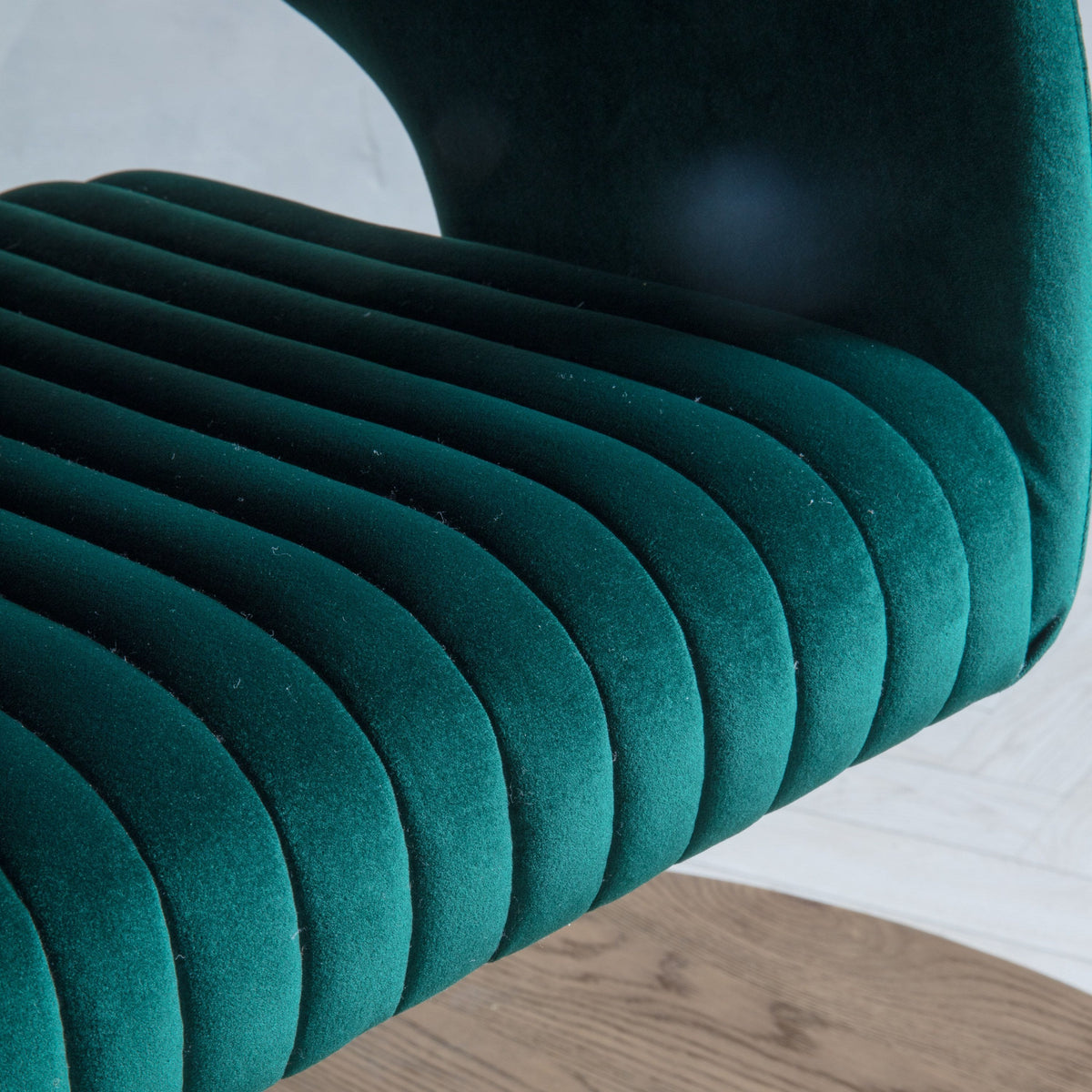 Dunball Swivel Chair Green Velvet.