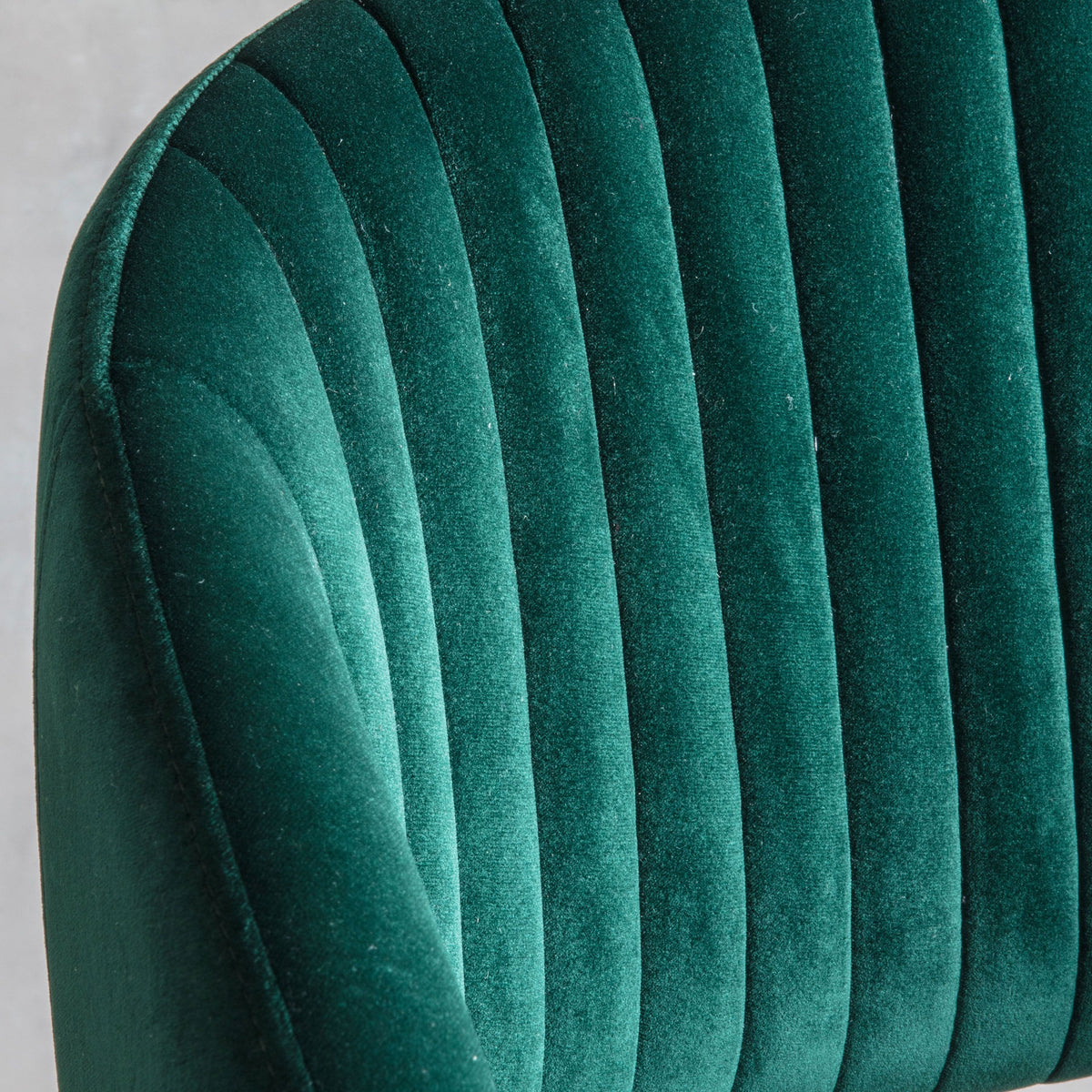 Dunball Swivel Chair Green Velvet.