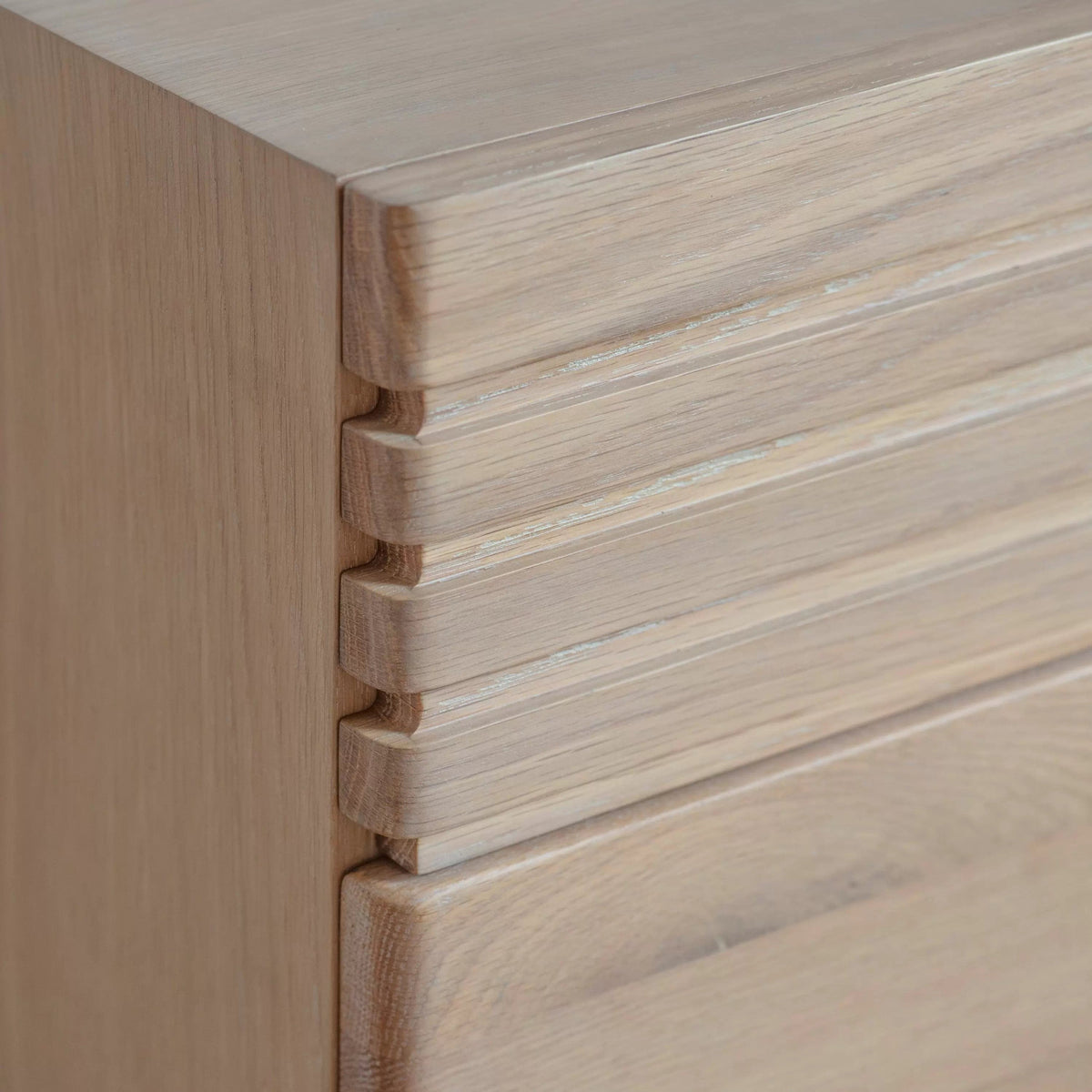 Ealing 2 Drawer 2 Door Sideboard.