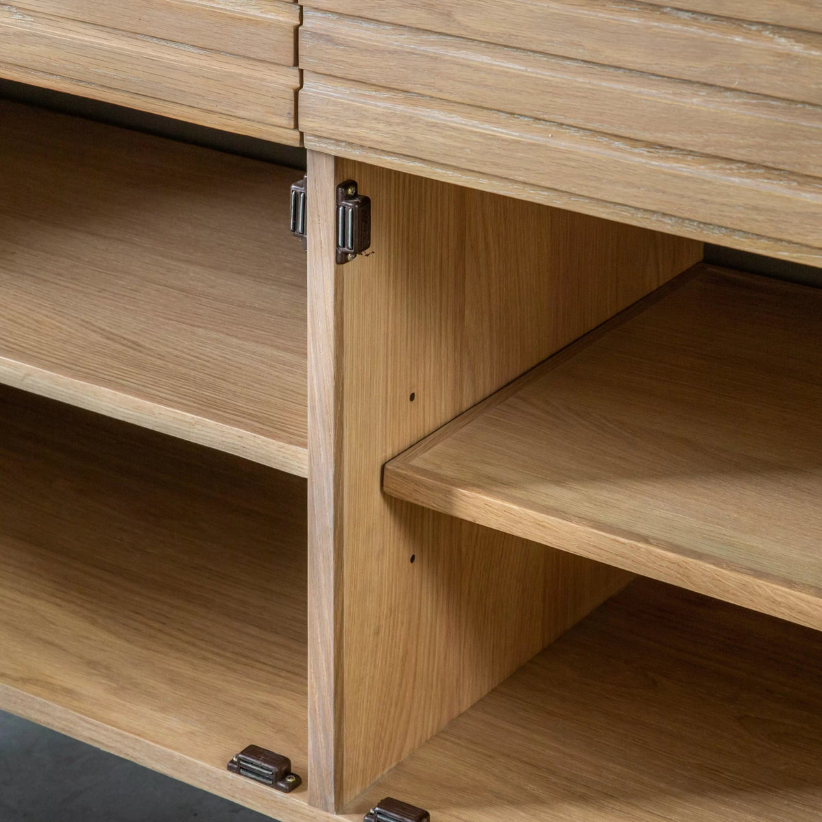 Ealing 2 Drawer 2 Door Sideboard.