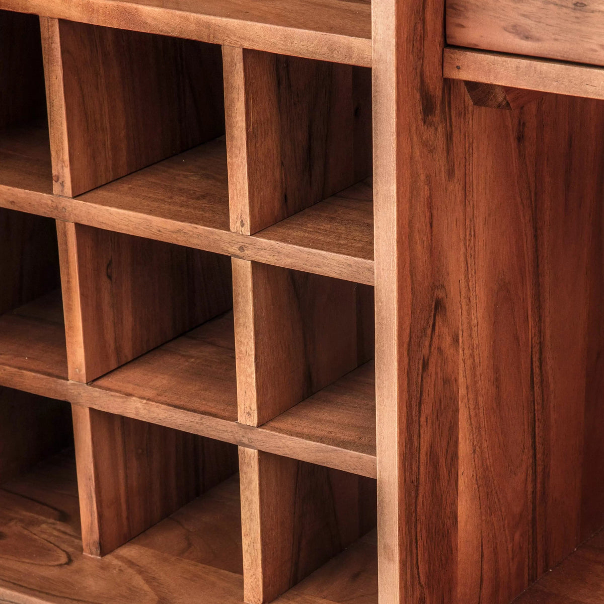 Ealooe 2 Door 3 Drawer Sideboard.