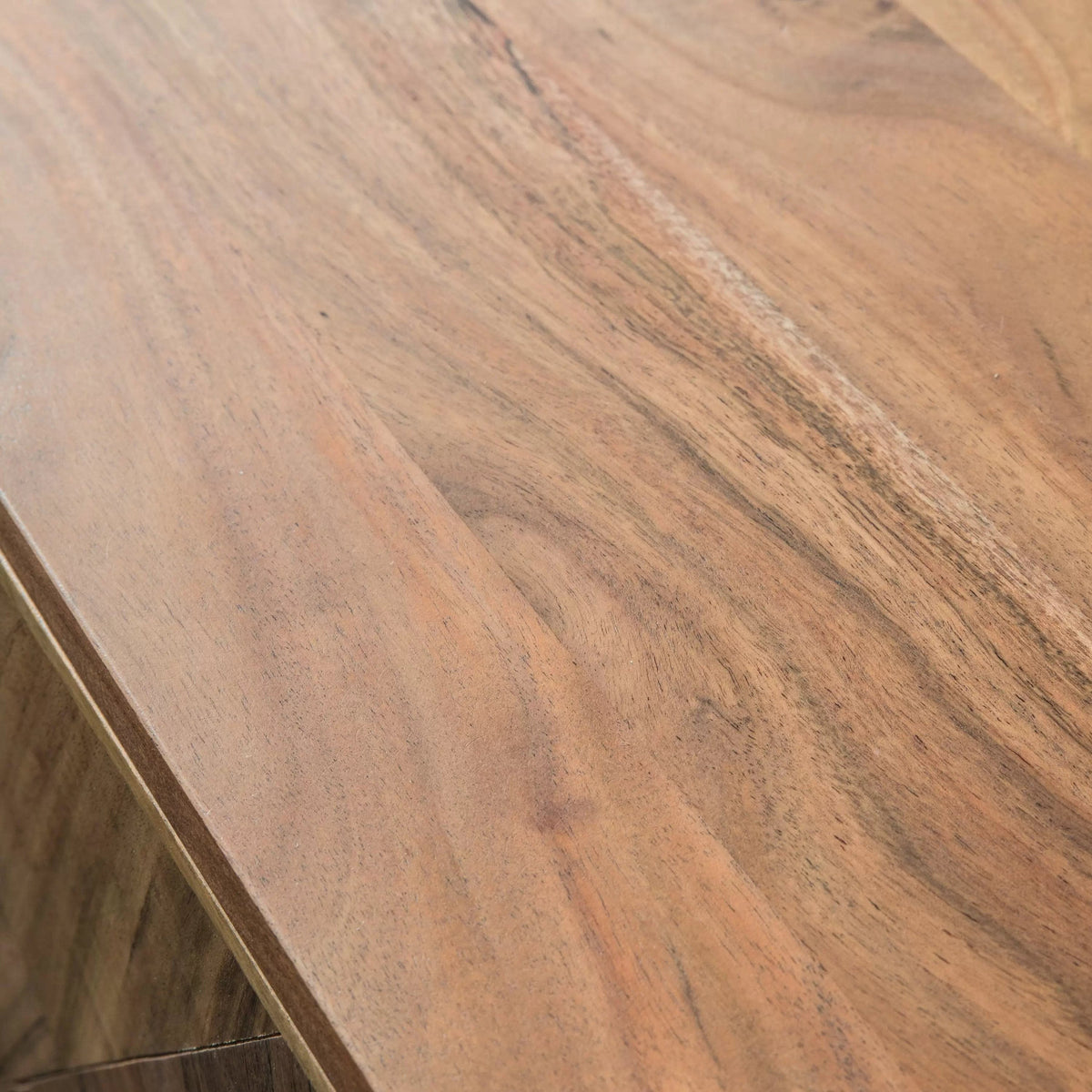 Ealooe 4 Door Media Unit.