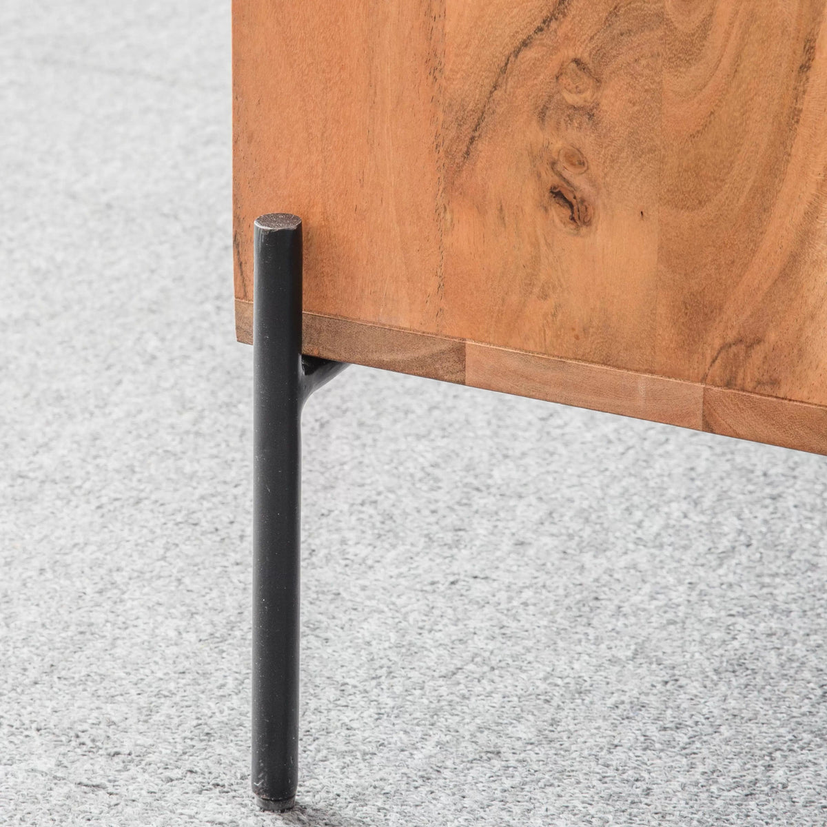 Ealooe 4 Door Media Unit.