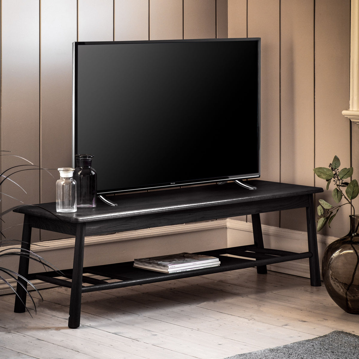 Highridge Media Unit - Black.