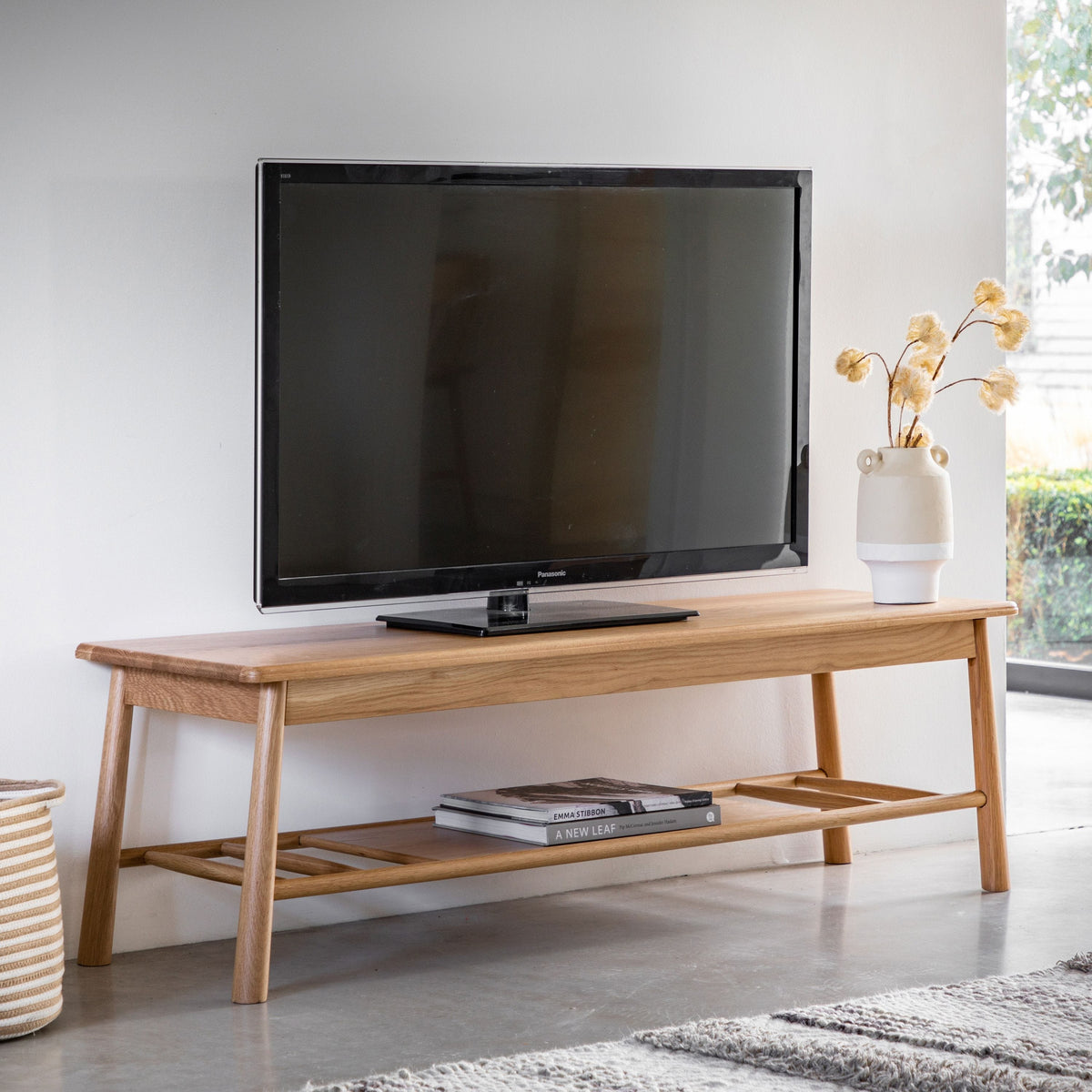 Highridge Media Unit - Oak.