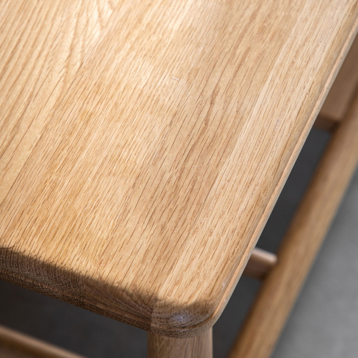 Highridge Media Unit - Oak.