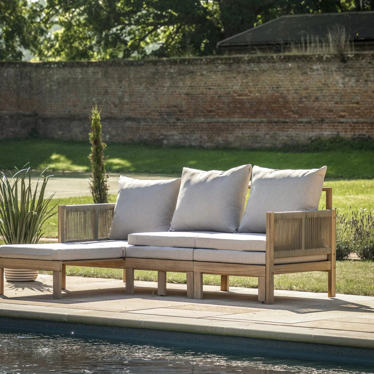 Paros Pull Out Sofa.