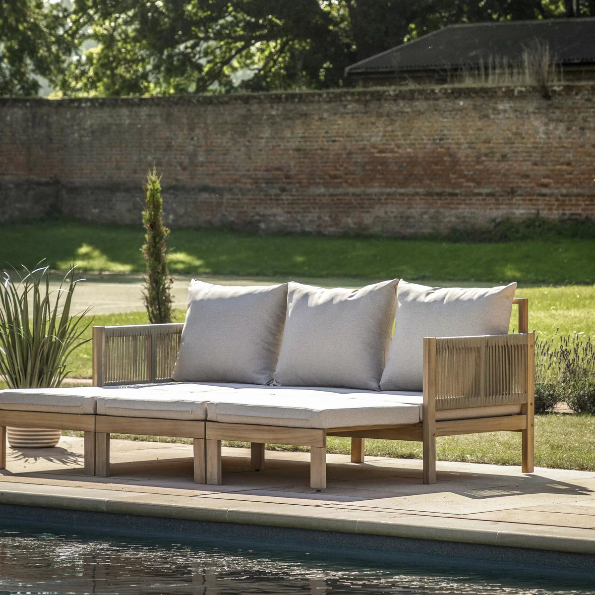 Paros Pull Out Sofa.