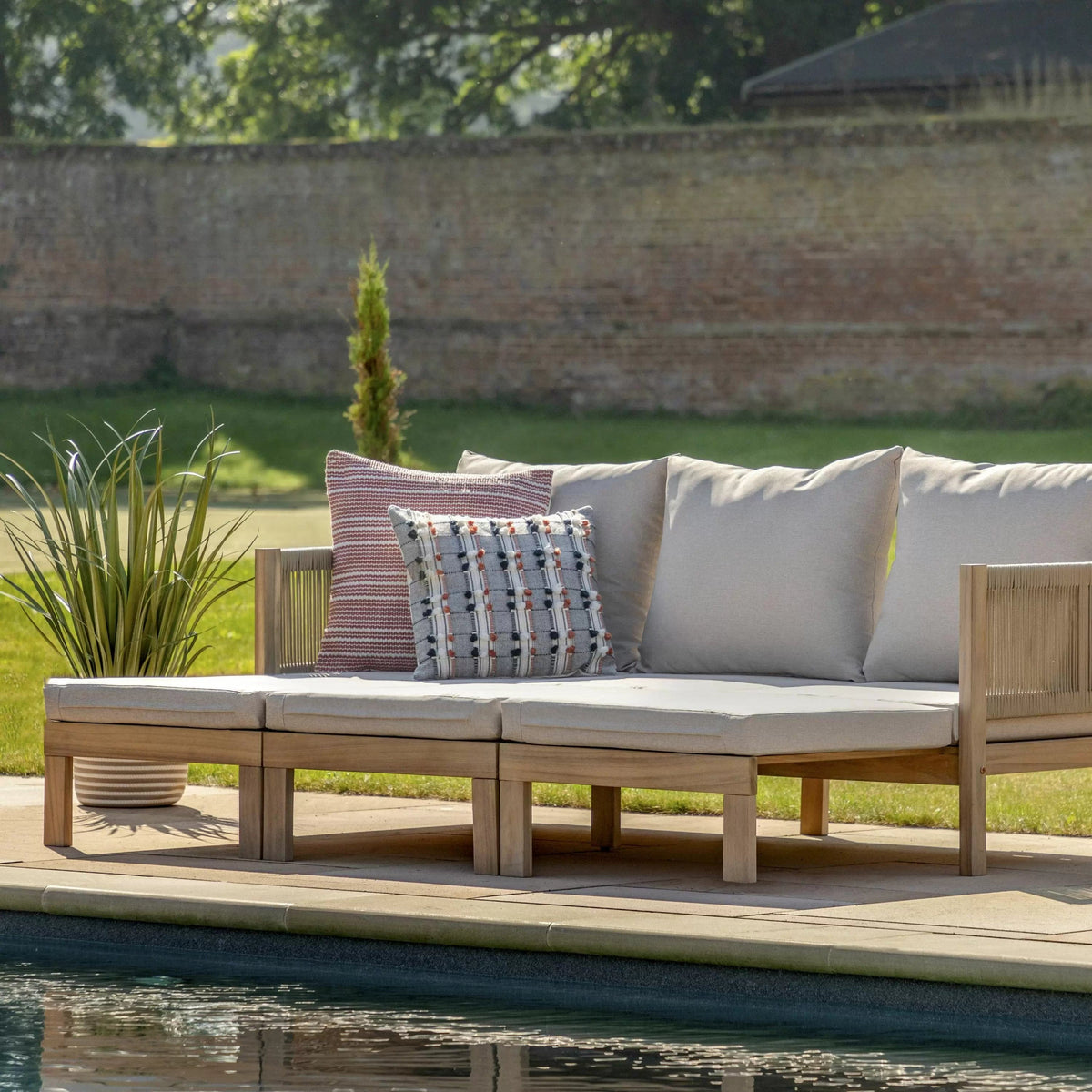 Paros Pull Out Sofa.