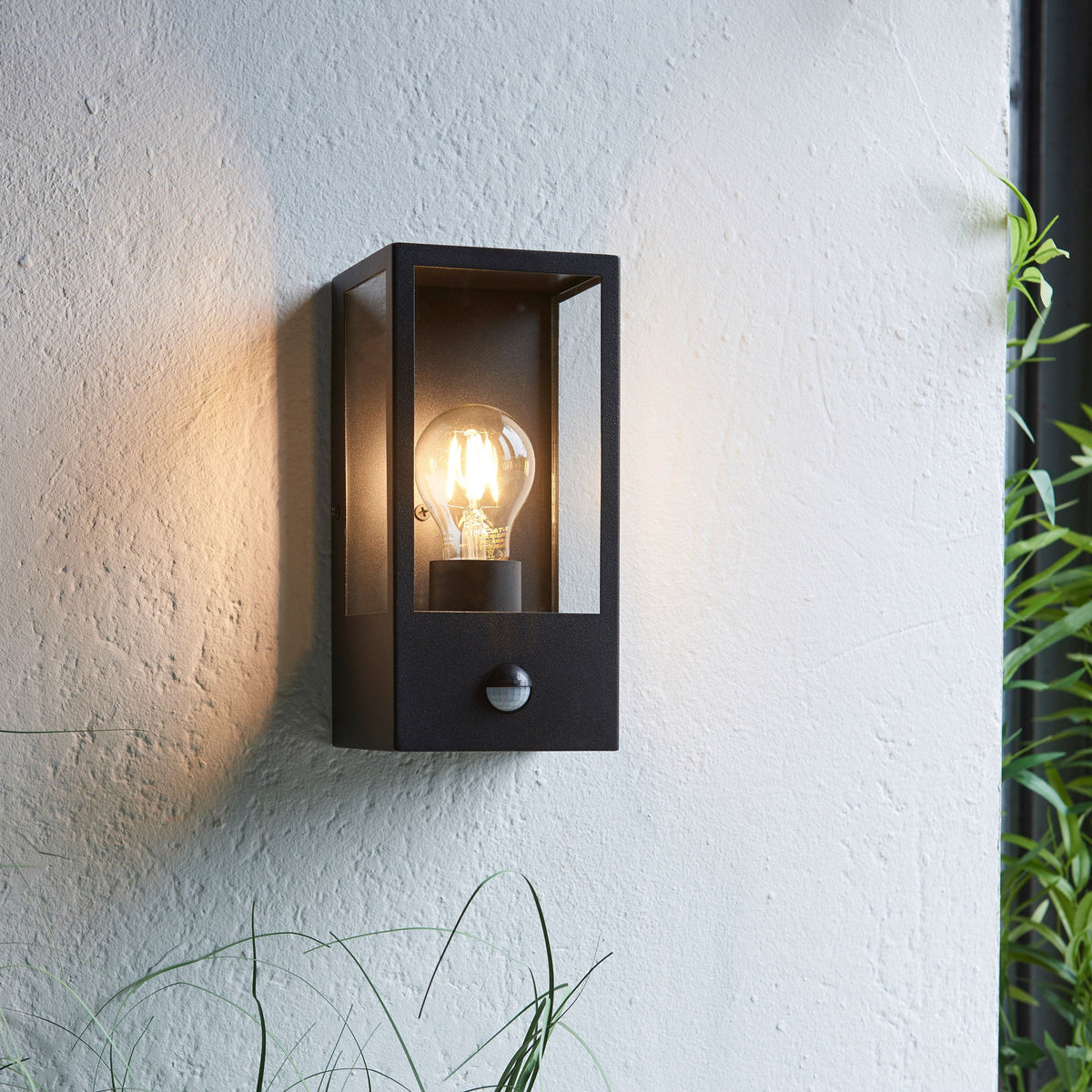 Edenbridge Outdoor Wall Light.