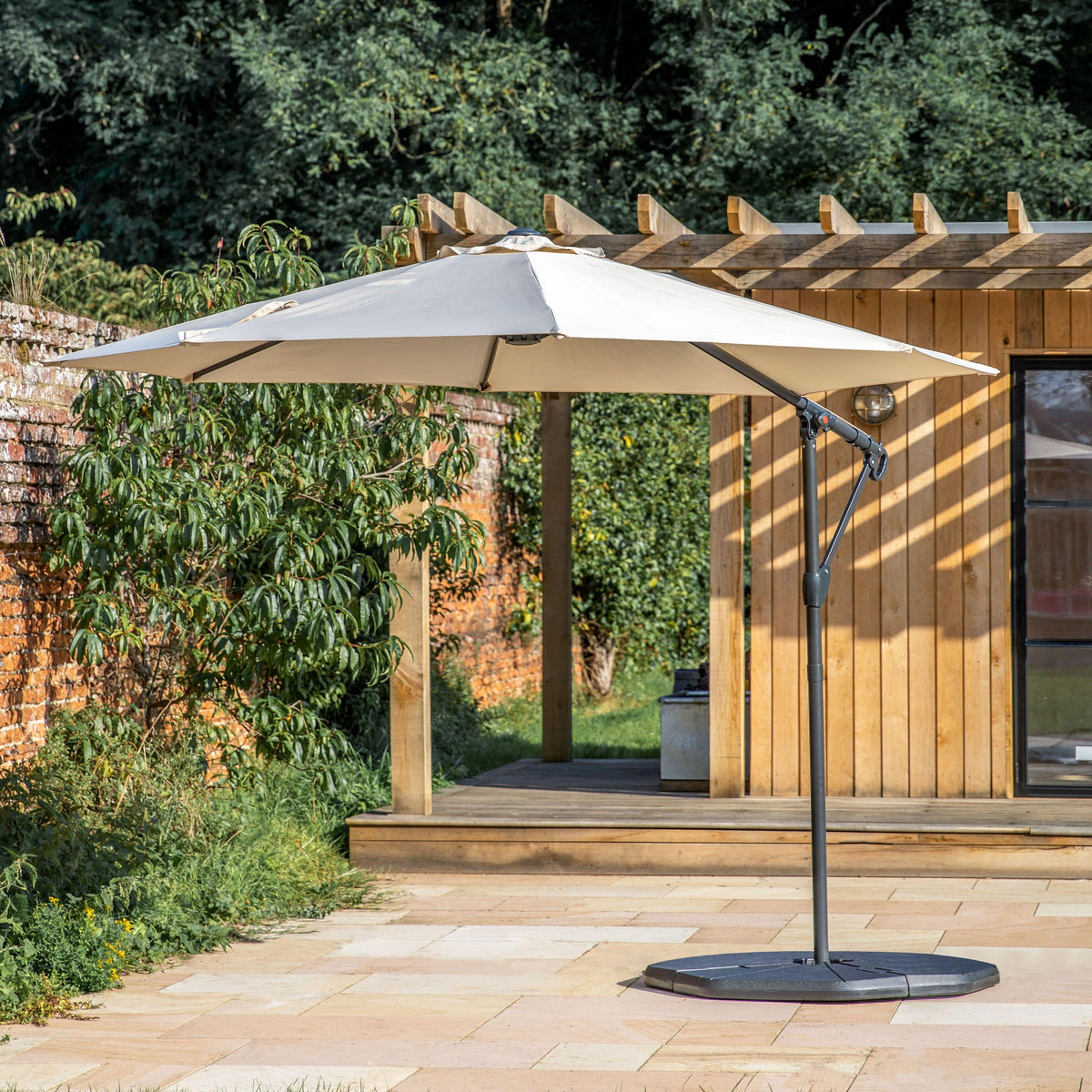 Heelands 3m Cantilever Parasol Cream.