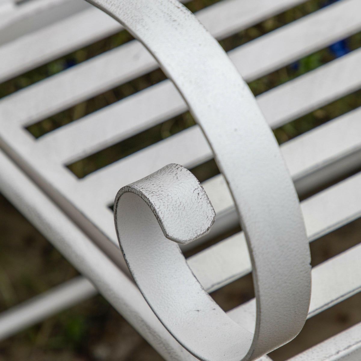 Dollar Outdoor Bench - Vanilla.