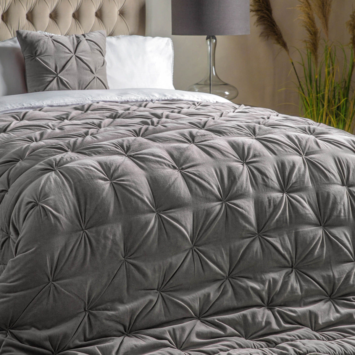 Earolstone Velvet Bedspread Neutral.