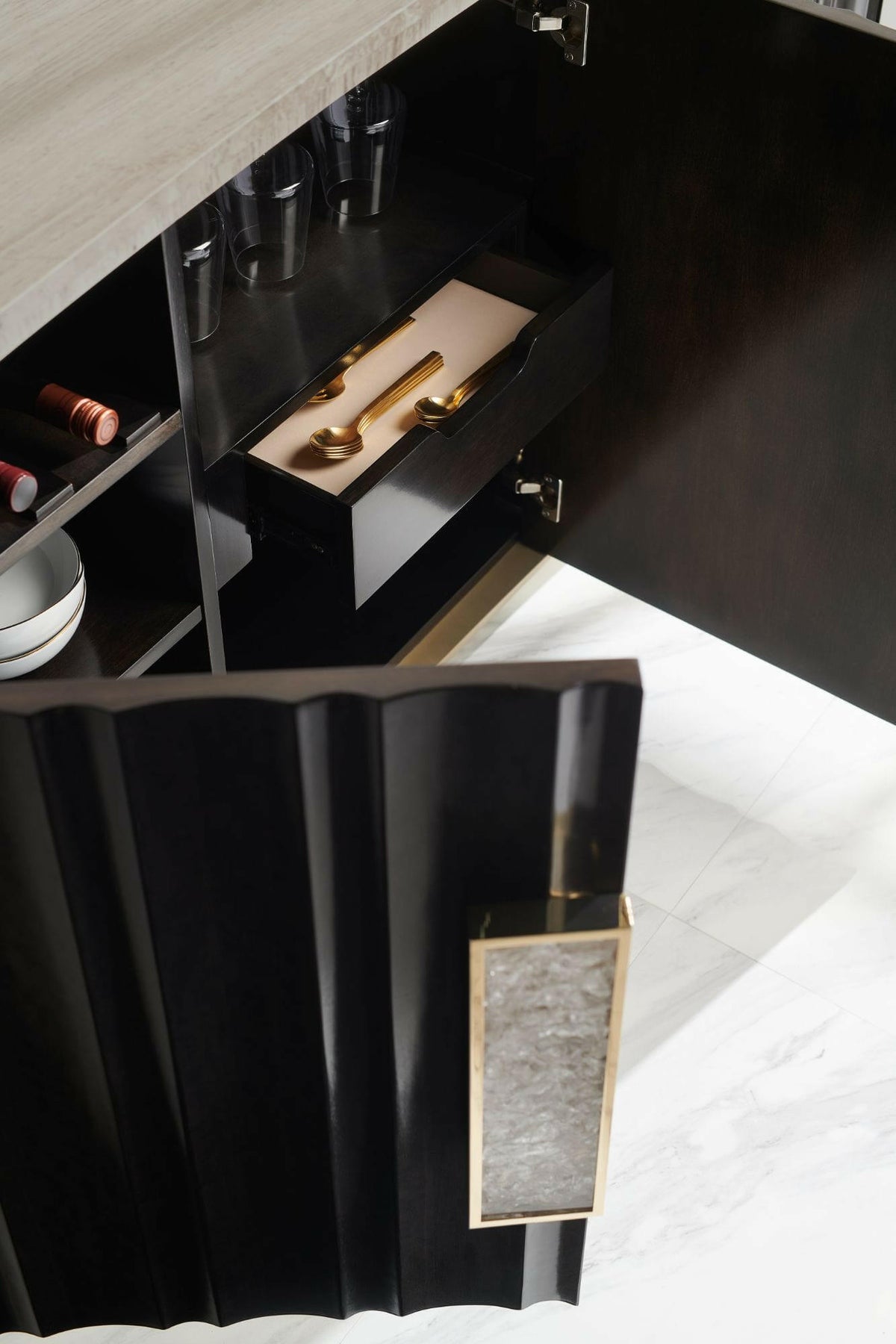 Crushing It Sideboard.