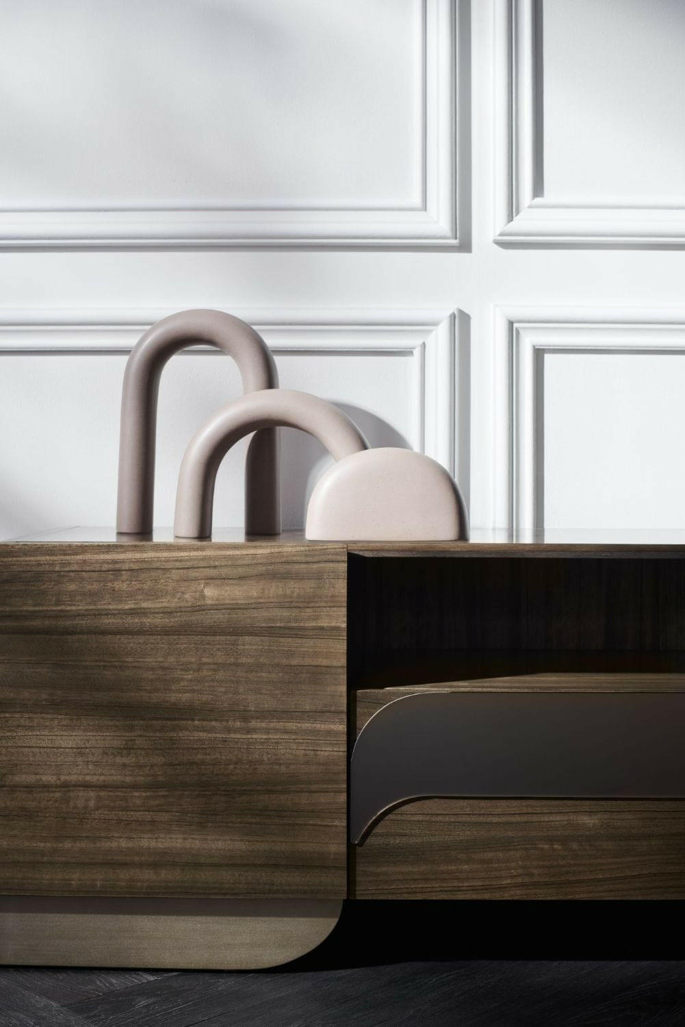 La Moda Media Console.