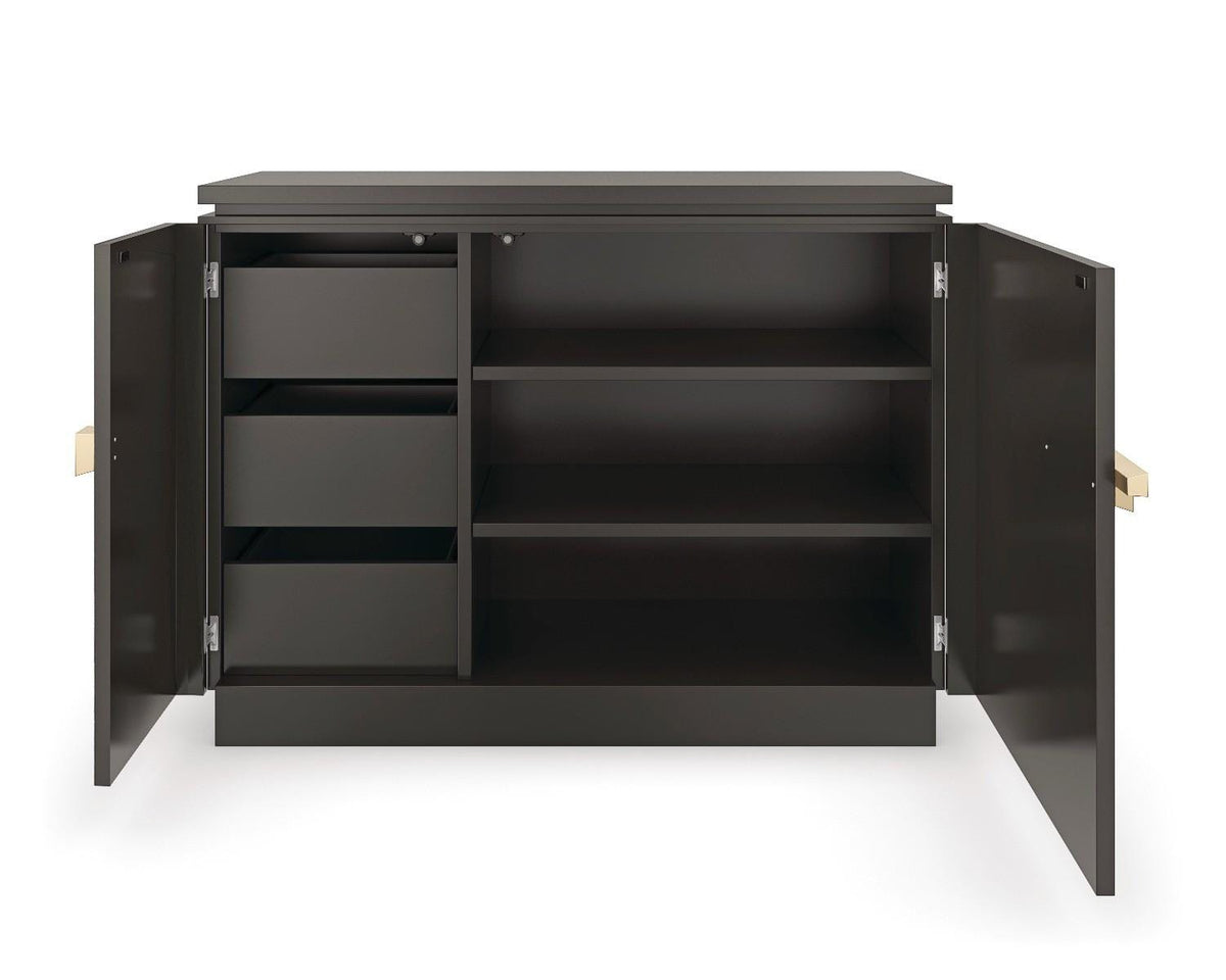 Caracole Nigiri Chest.